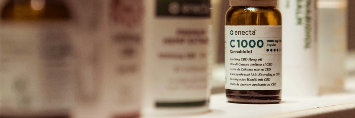 5 Tips to Spring Cleaning Our Medicine Cabinets